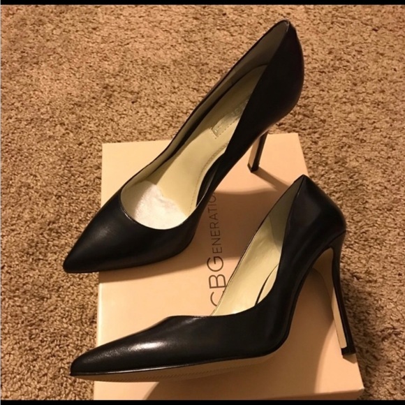 BRAND NEW IN BOX!! BCBGeneration (Treasure) Black, Closed-Toe, 4” Heels - Picture 4 of 4